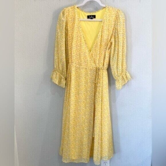 Lulus Floral Wrap Midi Dress Ditsy Cottagecore Western Feminine - Picture 2 of 8